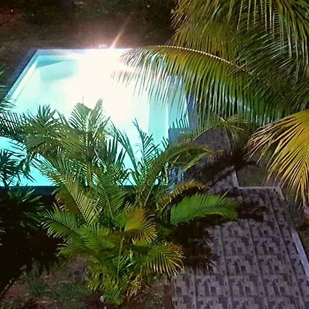 Aux Plaisirs De La Vie Chambre Chez L Habitant Flic en Flac Екстер'єр фото